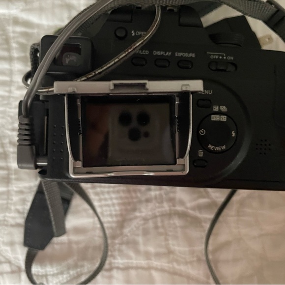 Panasonic lumix fz20 digital camera - Picture 6 of 6